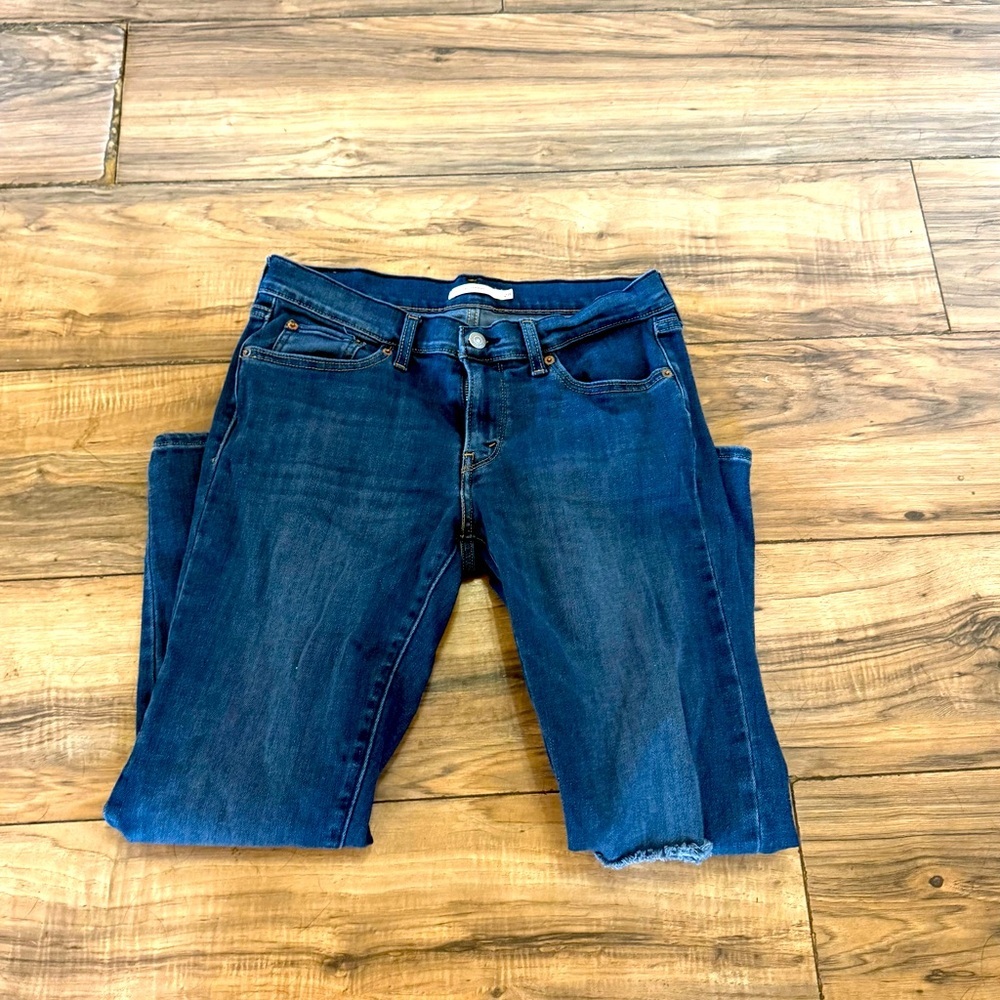 Levi’s Boyfriend Cut Women's Blue Jeans! EUC